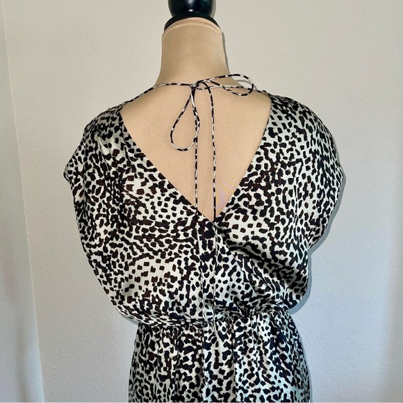 Vince Camuto Beige Brown Cheetah Animal Print Cowl Neck Draped Back Dress SZ 8 - Picture 5 of 11